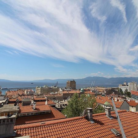 Penthouse Rijeka Centar Apartment Bagian luar foto